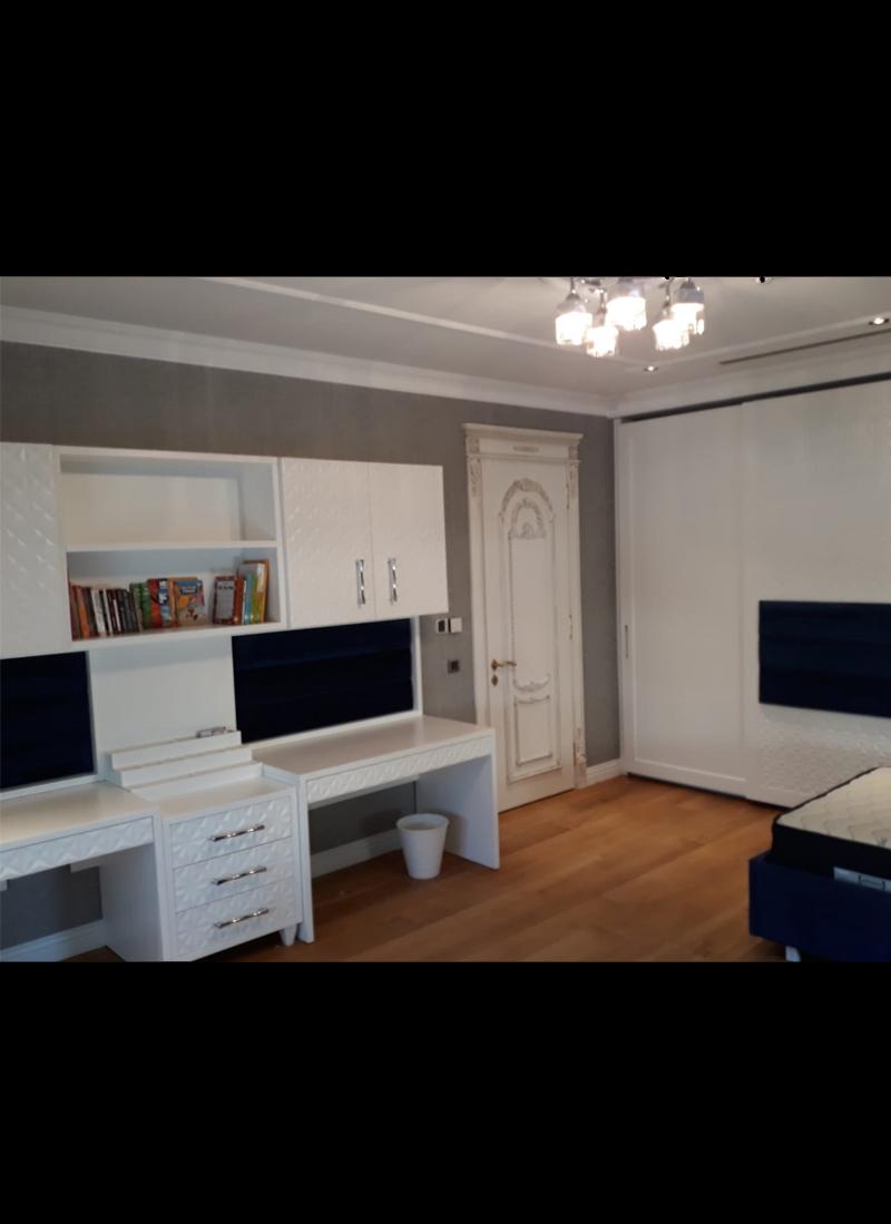 SALON - 19