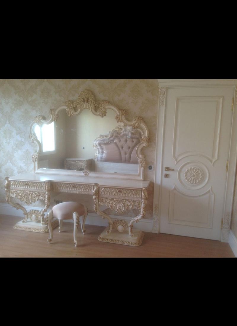 SALON  - 35
